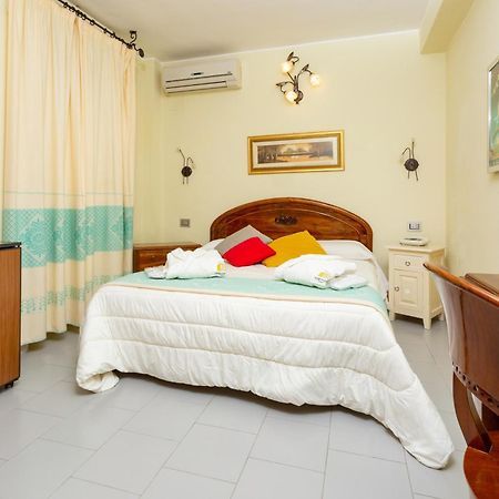 Hotel Marini Sassari Bagian luar foto