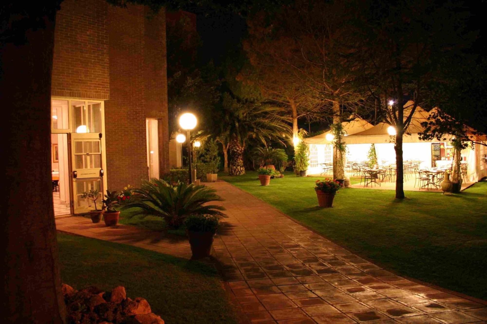 Hotel Marini Sassari Bagian luar foto