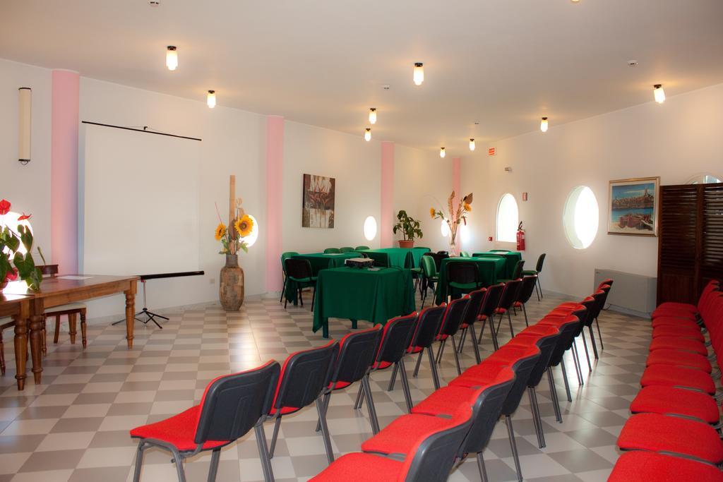 Hotel Marini Sassari Bagian luar foto