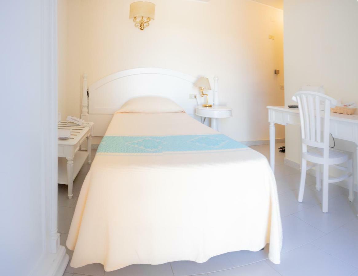Hotel Marini Sassari Bagian luar foto
