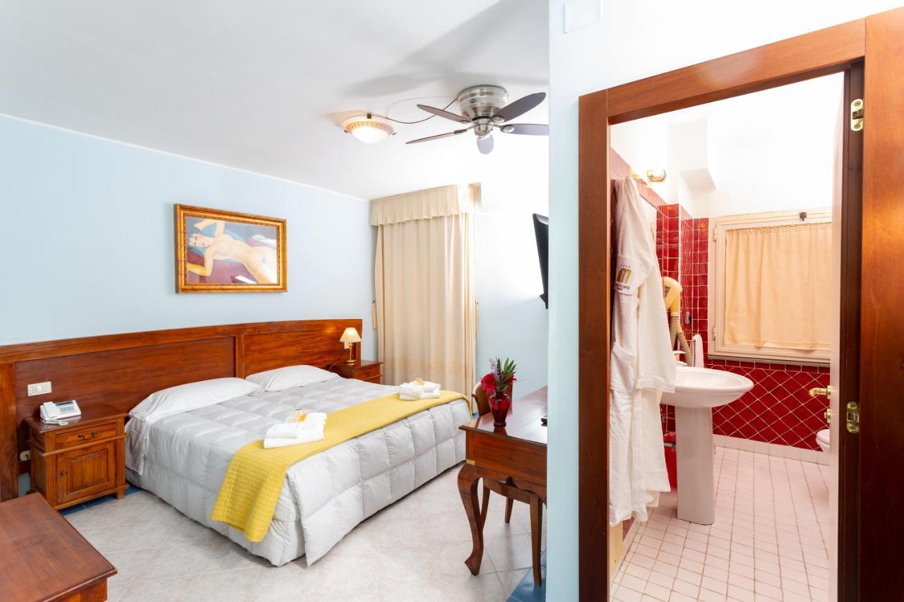 Hotel Marini Sassari Bagian luar foto