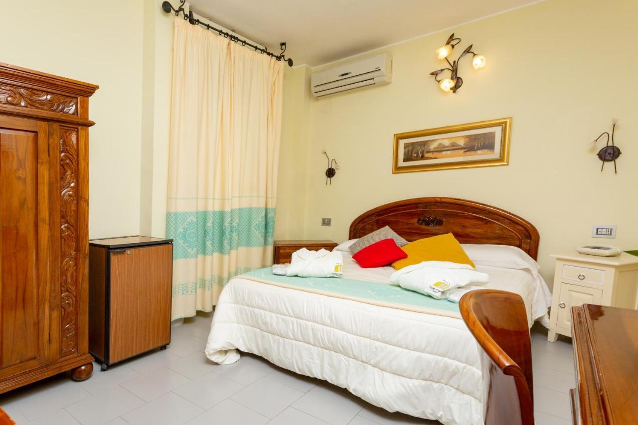 Hotel Marini Sassari Bagian luar foto