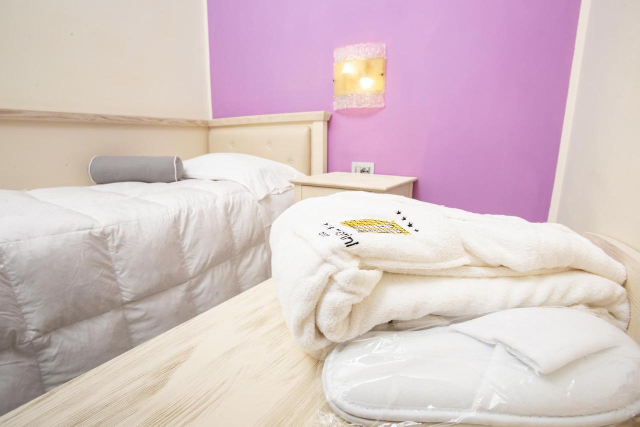 Hotel Marini Sassari Bagian luar foto