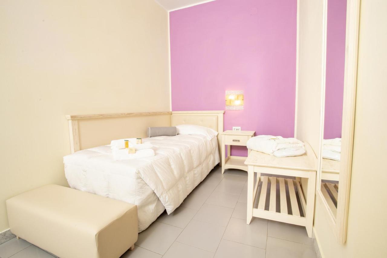 Hotel Marini Sassari Bagian luar foto