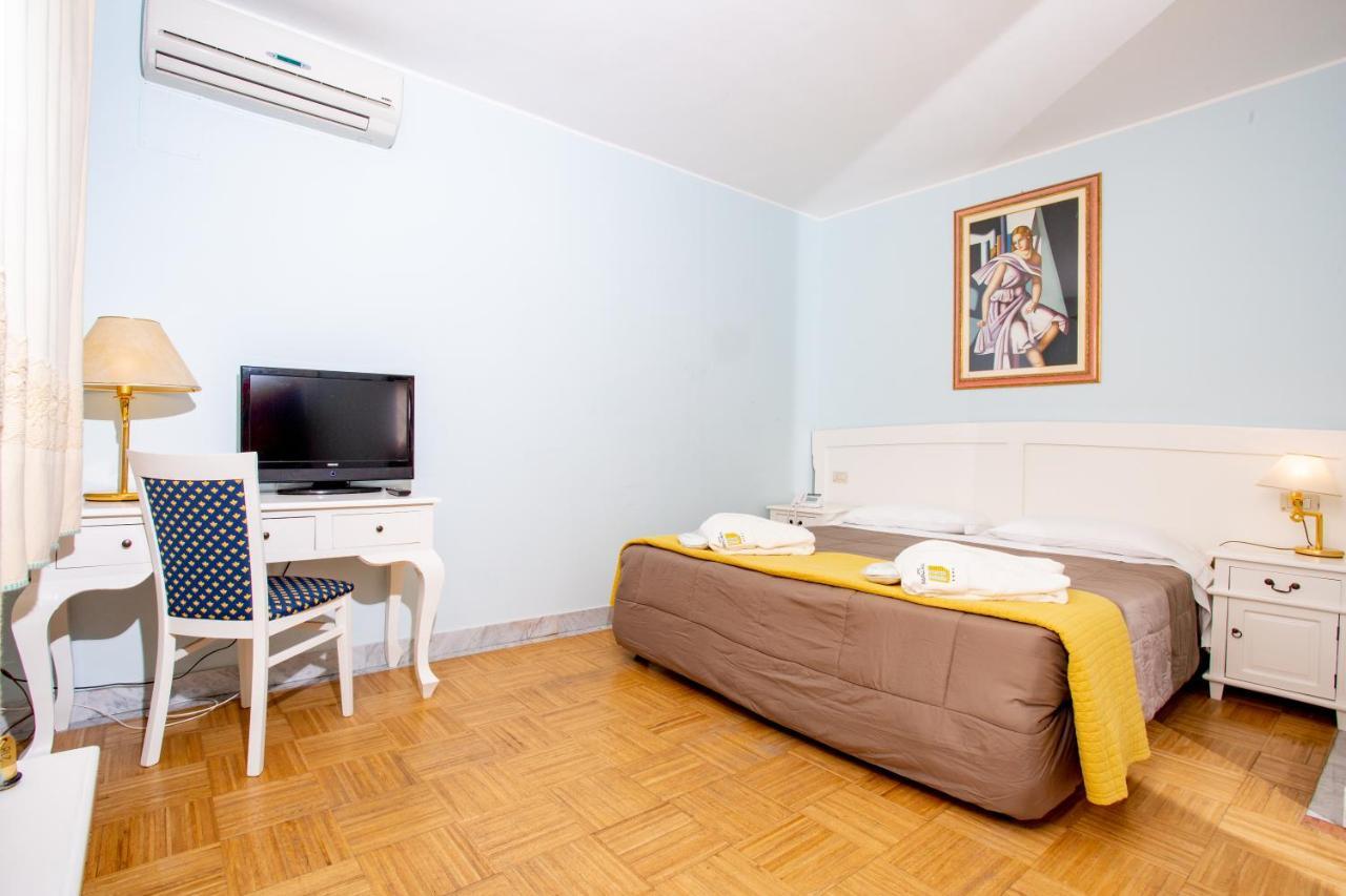 Hotel Marini Sassari Bagian luar foto